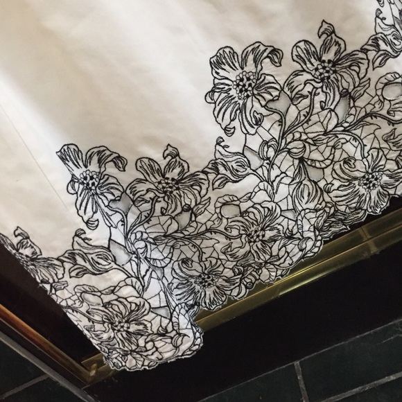 WHBM Strapless Embroidered White Cocktail Dress - Picture 7 of 8